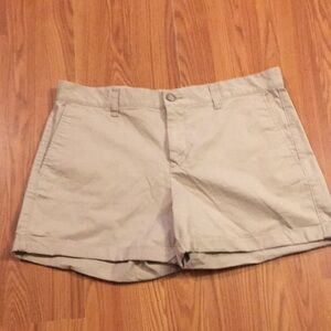 Khakis by Gap Girlfriend shorts size 10 (I)